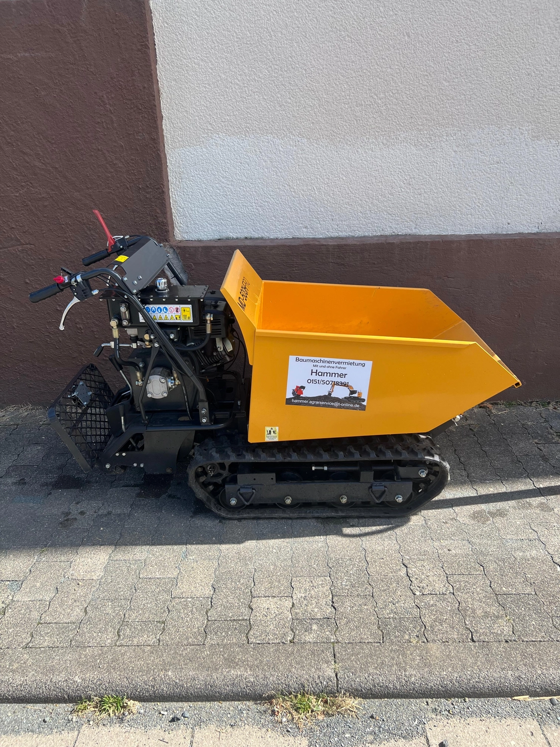 Hammer - Baumaschinenvermietung Dienstleistungen - Kettendumper